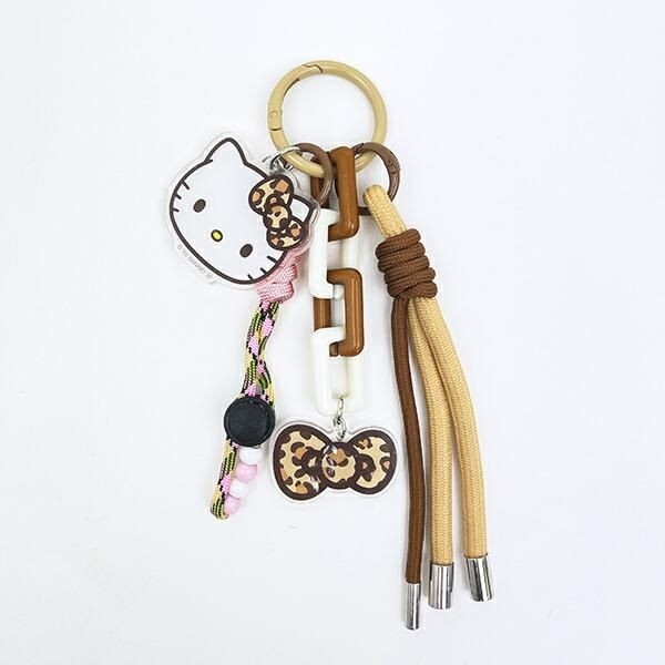 ハローキティのストラップチャーム