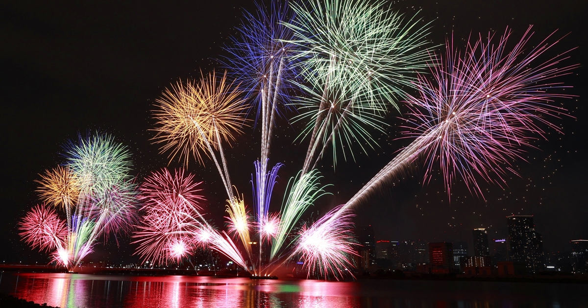 大阪北港マリーナ発、「なにわ淀川花火大会 観覧クルーズ」を10月18日（土）に開催！