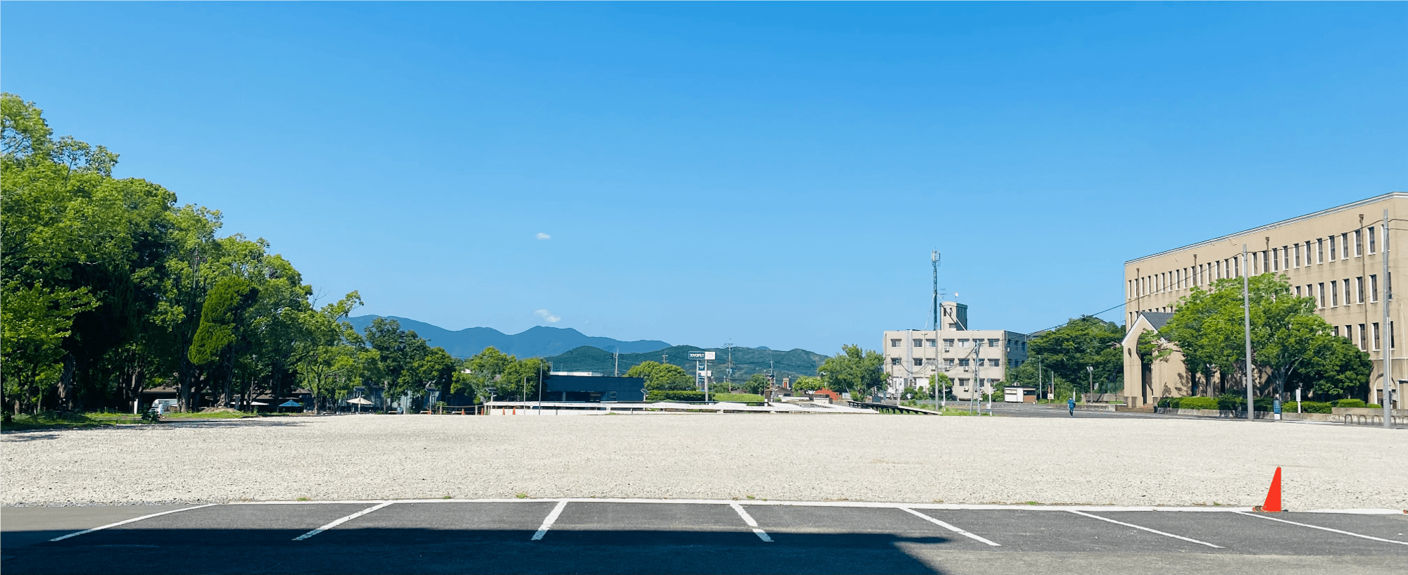 福岡キャンパス内の体育館跡地