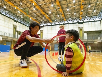 QC0kJYi8meJ3r3V5KvBO.jpg?w=940&h=940