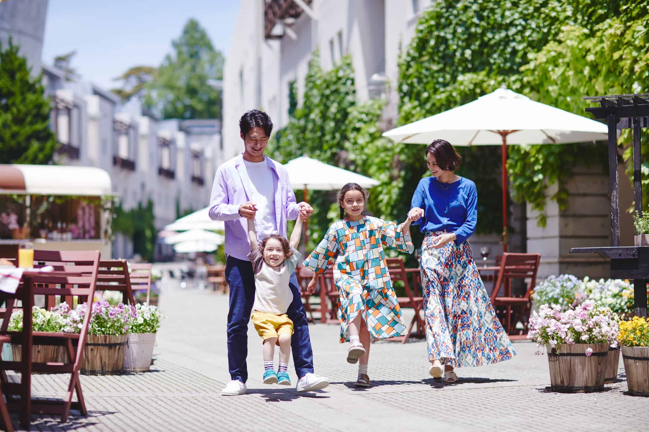 【リゾナーレ】仕事中は託児依頼ができる「ファミリーワーケーションプラン」を提供~託児中の写真を楽しむ「おもいでアルバム」登場~|期間:2022年7月1日~2023年3月31日