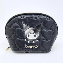 サンリオキャラクターのラウンドポーチ。モノトーンでいつもより大人っぽいかわいさ。