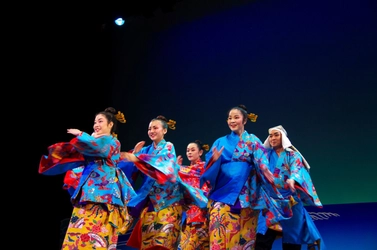 スコットランドのエジンバラフリンジ演劇祭で五つ星を獲得した、エネルギッシュな踊り、バイオリン・三線・パーカッションの生演奏で届ける歌舞劇(沖縄版ミュージカル)が上演決定！カンフェティでチケット発売