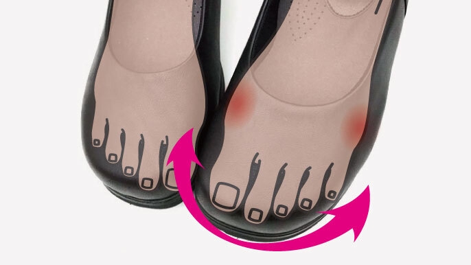 つま先ゆったりパンプス