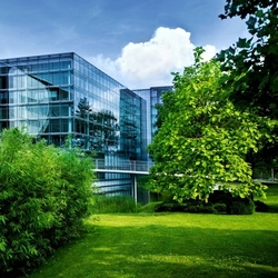 ＜BSI ネットゼロ・バロメーターレポート 2023＞  英国の中小企業経営者の82％がネットゼロ達成の 重要性を認識する一方で、コスト圧力や達成に向けた 道筋の不明確さから取り組みが停滞する恐れも