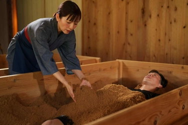 高齢化や人口減少で広がるシャッター商店街　 予約3か月待ちの酵素風呂がシャッター商店街の救世主に　 ～淀川区「三津屋商店街」で11月1日開業～