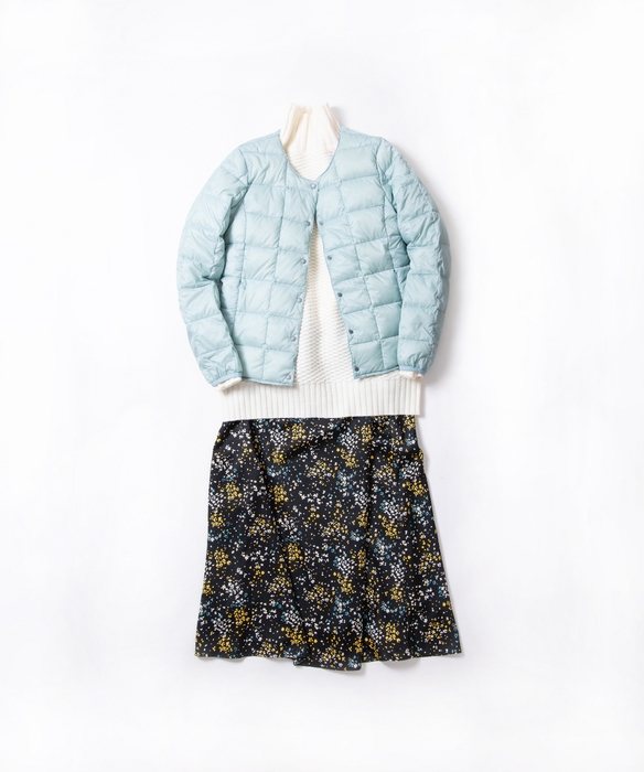 カラー展開:ライトグリーン、ベージュ、ブラック