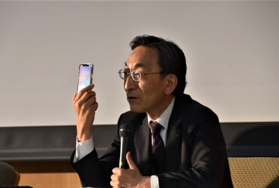 QRYHTvHL734MwOMZE11i.jpg?w=940&h=940