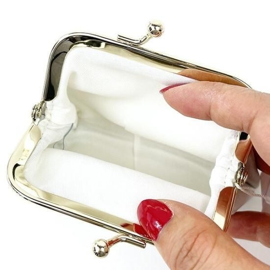 スヌーピーのレトロポップな刺繡がま口