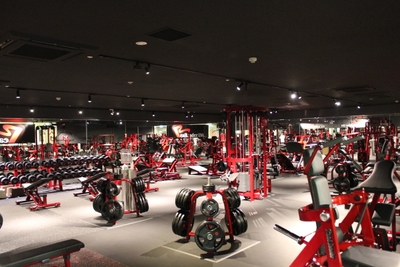 QZZ8tbuMxMi5uIhf80Cm.jpg?w=940&h=940