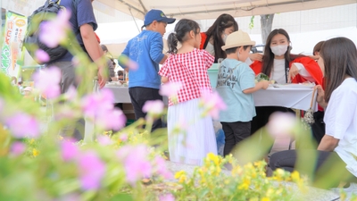 QafY0jpszf9zAeThButZ.jpg?w=940&h=940