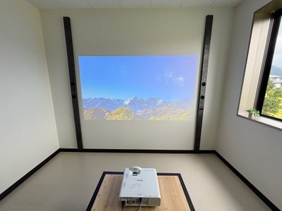 QdkHcpevBFVcxpQjjjvO.jpg?w=940&h=940