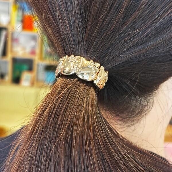 ハローキティのダブルイヤーカフ