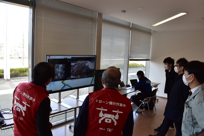 <配信映像はリアルタイム本部も共有>