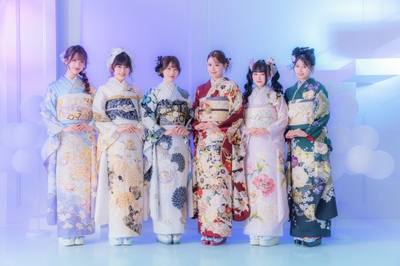 左から矢野滴、長浜広奈、古園井寧々、瀬川陽菜乃、川島梨々花、藤田みあ