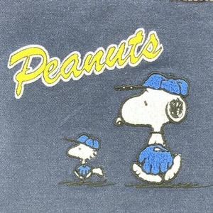スヌーピーのカジュアルなコラボグッズ