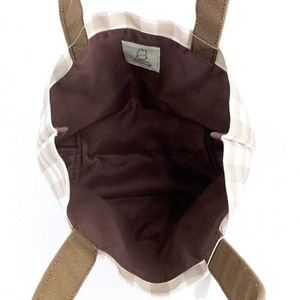 QvzIeKfg2id1H6s1VXvX.jpg?w=940&h=940