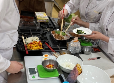 QyIrMGdSd57ViEBk6fBq.jpeg?w=940&h=940