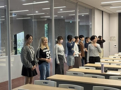 綺麗な立ち姿を体得中