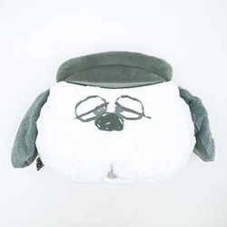 ふわふわな手触りにうっとり。スヌーピーの大きめクッションに癒されよう。