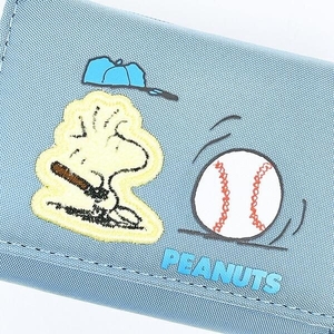 スヌーピーの三つ折り財布