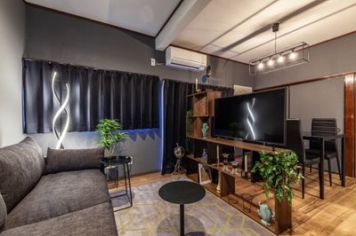 R3E0TvJ9azddT5j2jOqc.jpg?w=940&h=940