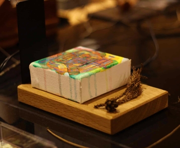 鈴木 泰人氏の作品