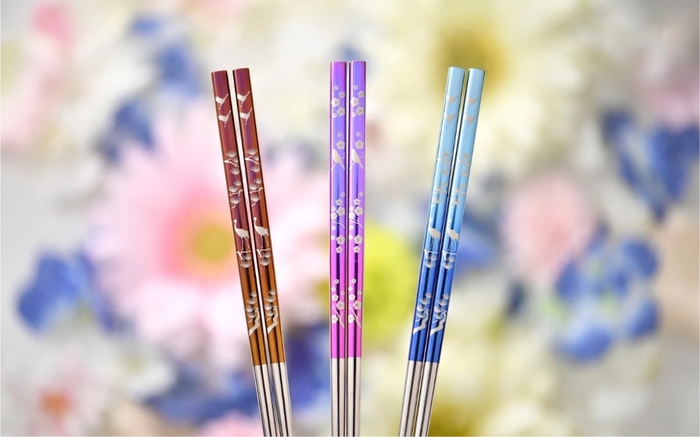 特徴3.チタン独自の発色