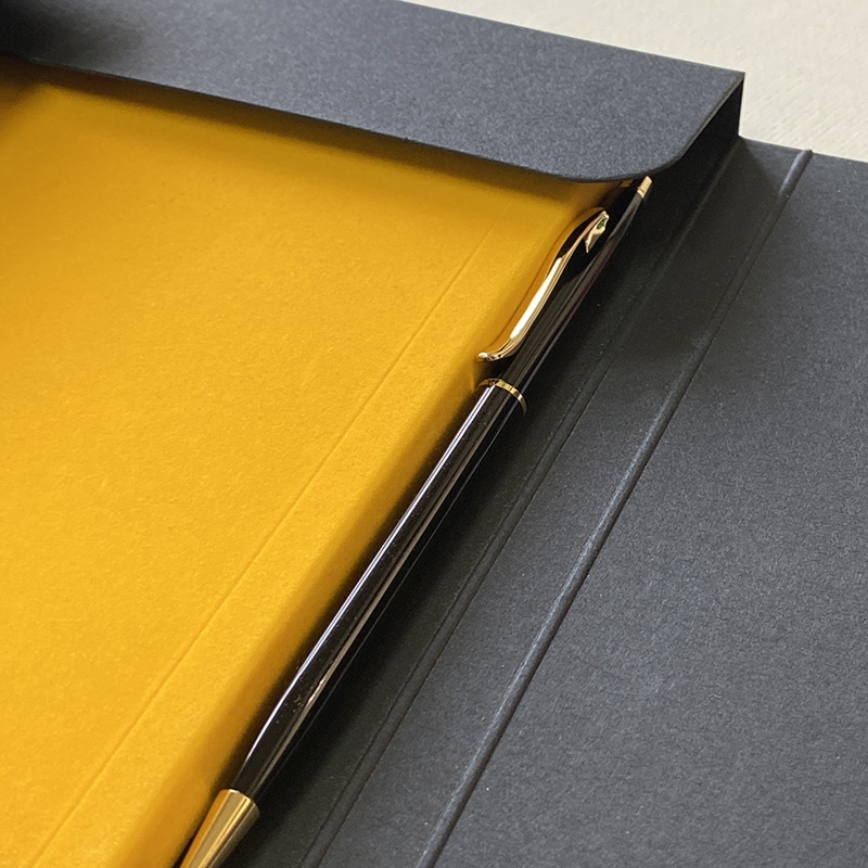 スリムペン1本収納できます