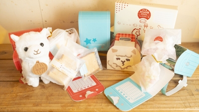 ▲「ランドセルお菓子セット＆ぬいぐるみセット」、「ランドセルお菓子セット＆マルシェお菓子セット」