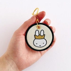 ミッフィー70th記念デザインのキーホルダー