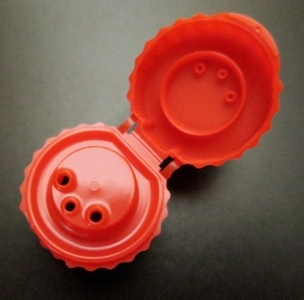 ３つ穴キャップ