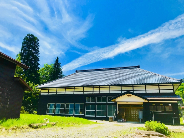 SHARE BASE 昭和村 古民家外観