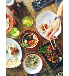 RIkT4OOvKFs0toeka5AC.jpg?w=940&h=940