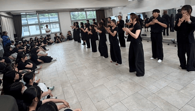 令和8年（2026年）6月に実施した韓国の学生とのダンスパフォーマンス交流の様子