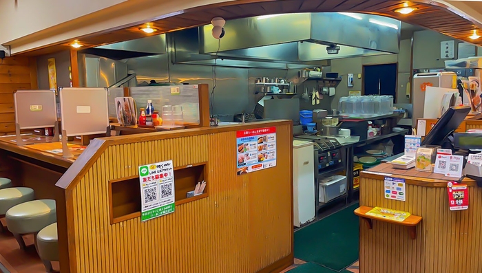 8番らーめん玉島店|店内