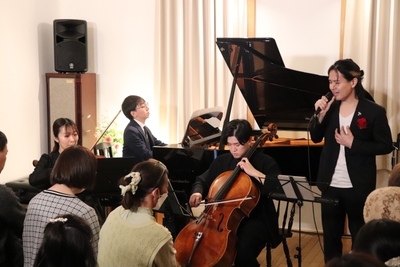 ピアノ、ヴァイオリン、チェロ三重奏とドートレトミシー　ボーカル　長尾匡祐とのコラボ