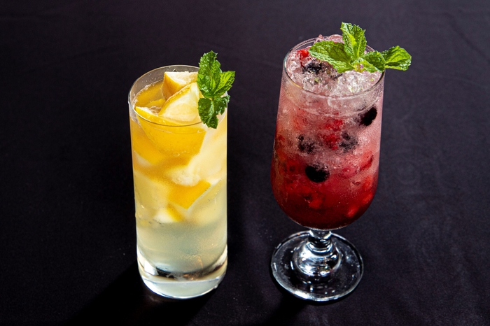 ▲レモンスカッシュ(左)とベリーベリーソーダ(右)