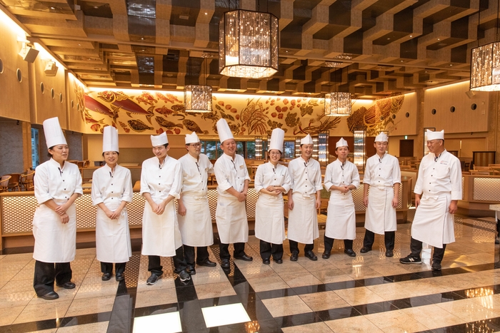 料理人が目の前でできたての“ひとさら”をつくるオーダービュッフェ