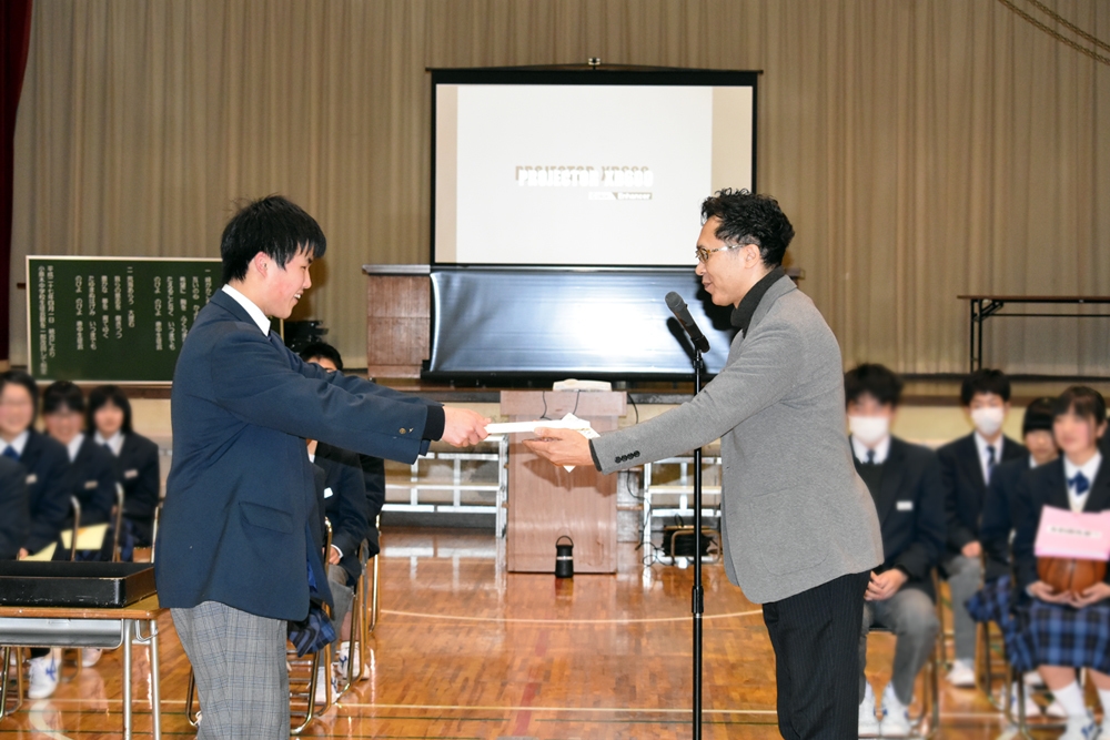 復興支援を目的に被災地の中学生が制作した 「年賀状のデザイン原画