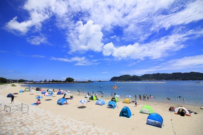 RThb6xcOX9s2hFMKZClZ.jpg?w=940&h=940