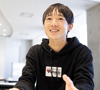 RV2MSqMRMGgayZMv9Kec.jpg?w=940&h=940