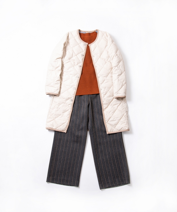 カラー展開:オフホワイト、チャコールグレー