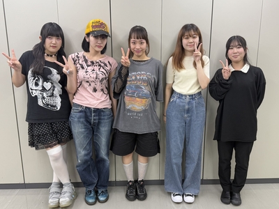 RZa1ozVVKHnOa1mFJjeO.jpg?w=940&h=940