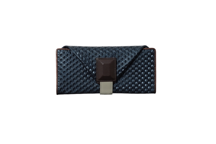 店舗限定カラー「CARATI(カラーティ)」長財布