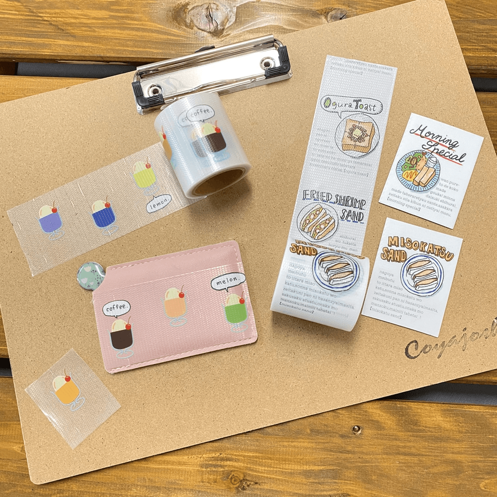 「グルメ」シリーズのクリームソーダと名古屋カフェ。これに新柄3種を加えて5柄で発売開始。