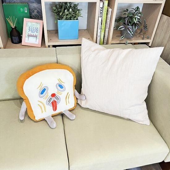 パンどろぼうのクッション