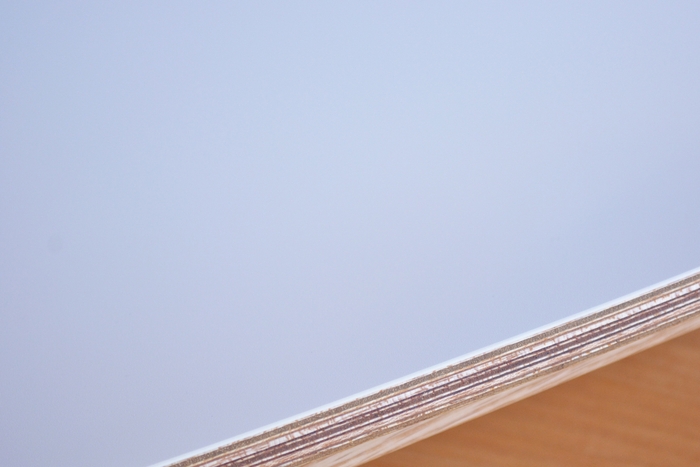 傷がつきにくく手入れが簡単な天面