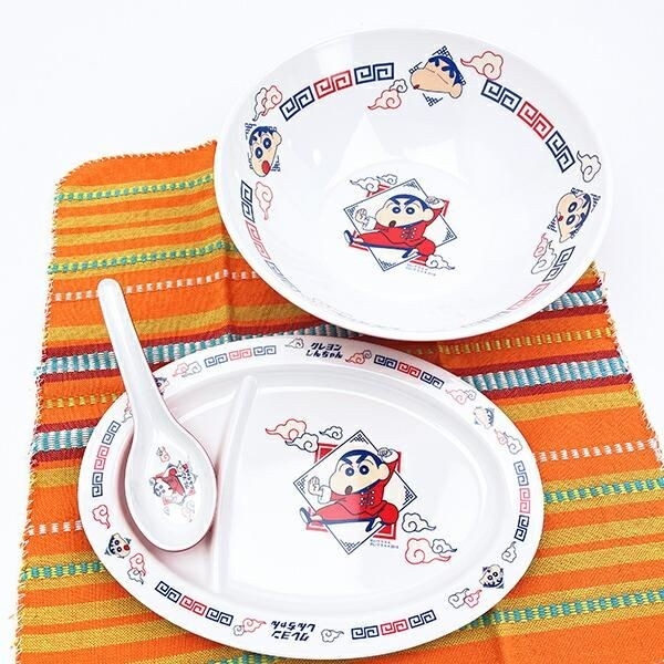 中華しんちゃんポーチ