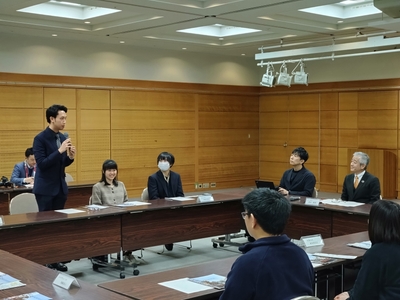 Rh7oYd4rmn62oieGZRyZ.jpg?w=940&h=940